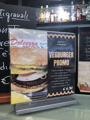 burger at Bar Dolcezza in Catania