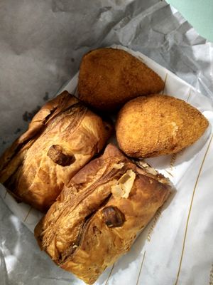 arancini e tavola calda at Bar Dolcezza in Catania