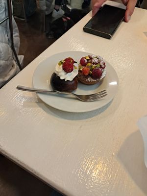 Rum baba and strawberry tart at Bar Dolcezza in Catania