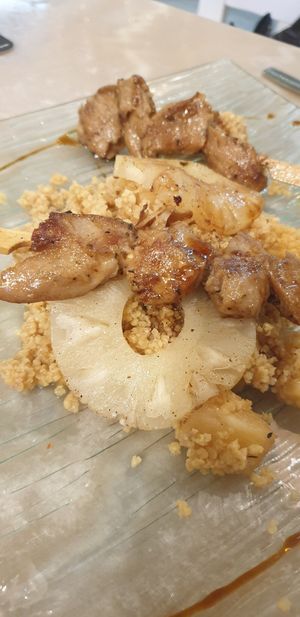 Brocheta de heura al teriyaki at La Veganesa in Cadiz