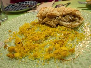 Hojaldre de heura al tikka masala at La Veganesa in Cadiz