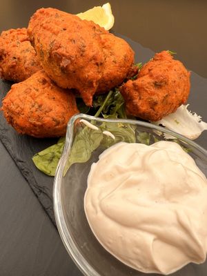 Buñuelos de alga's frescas. Fresh seaweed fritters. 😋   at La Veganesa in Cadiz