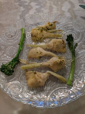 Artichoke hearts appetizer at La Veganesa in Cadiz