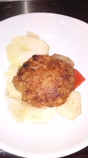 Hamburguesa de lentejas  at La Veganesa in Cadiz