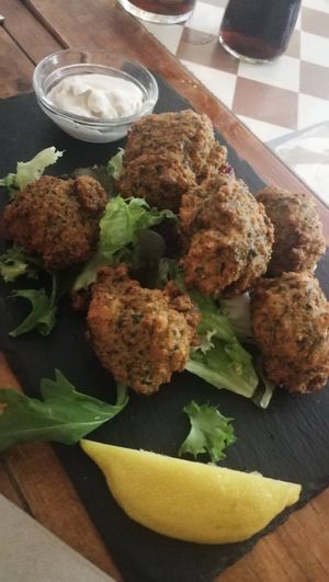 Buñuelos de algas at La Veganesa in Cadiz