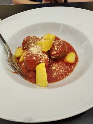 Meatballs at La Veganesa in Cadiz