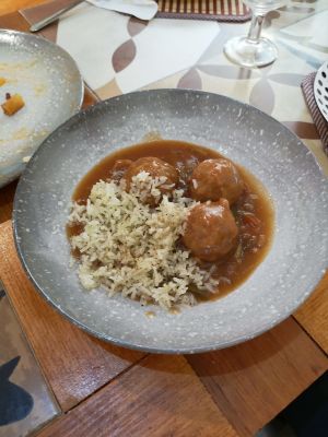 Vegan meatballs at La Veganesa in Cadiz