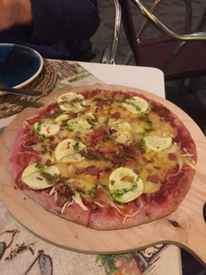 The beetroot pizza at La Veganesa in Cadiz