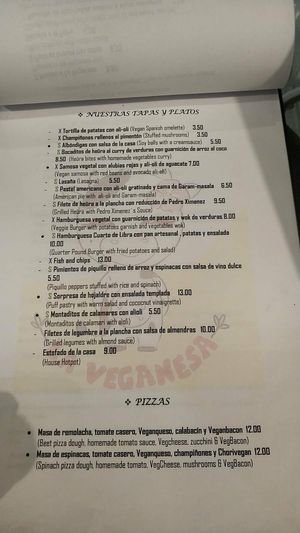 Tapas, platos y pizzas at La Veganesa in Cadiz