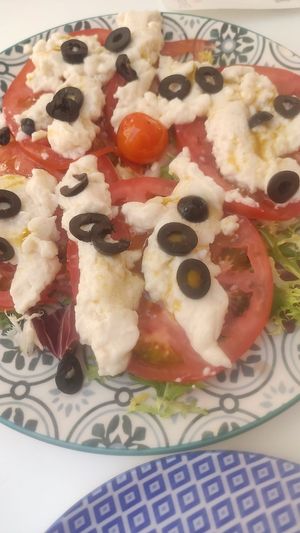 Vegan Caprese with homemade mozzarella at La Veganesa in Cadiz