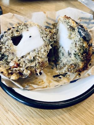 Ontbijt Griekse muffin at Wild & The Moon - Wild Lab Gravilliers in Paris