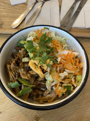 100% vegan  at Wild & The Moon - Wild Lab Gravilliers in Paris