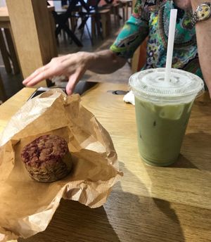 Scone and iced matcha latte at Wild & The Moon - Wild Lab Gravilliers in Paris