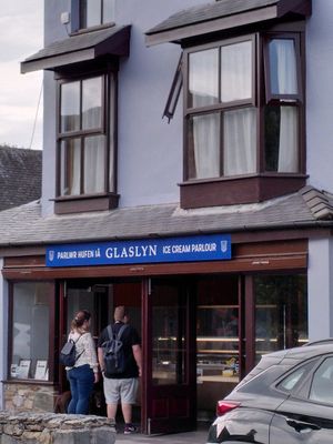 The outside (September 2021) at Glaslyn in Beddgerlet