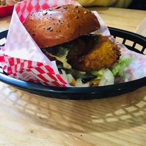 pillet on phish at Mooshies in East London