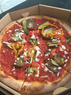 pizza vegetariana at Bella&Brava in Venice