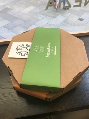 the shop, the branding and even the pizza boxes are very modern! it feels almost spacey! at Bella&Brava in Venice