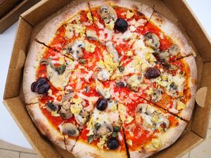 Pizza Capricciosa at Bella&Brava in Venice