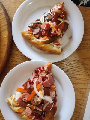  at Veggino's Pizza in Mexico City