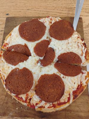 Pepperoni at Veggino's Pizza in Mexico City