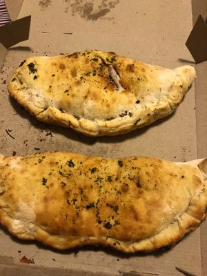 Calzone  at Veggino's Pizza in Mexico City