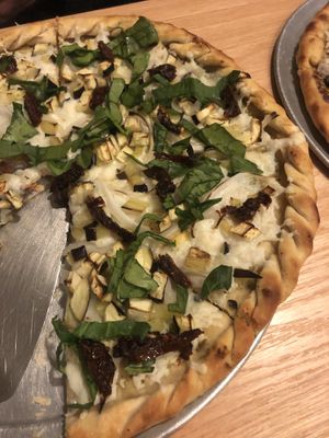 Vegan pizza at Veggino's Pizza in Mexico City