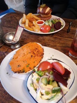 Cottage pie and burger meals at The Golden Heart Inn in Gloucester