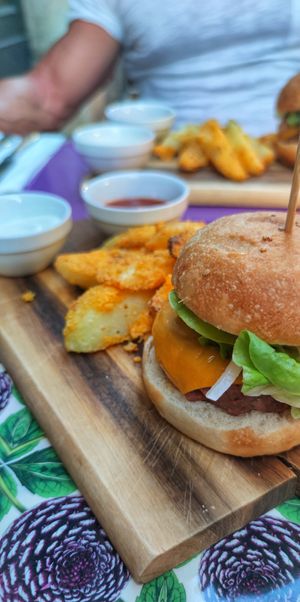 Burger beyond meat at Sementis in Pietrasanta