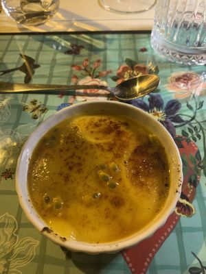 Passion fruit crème brûle   at Sementis in Pietrasanta