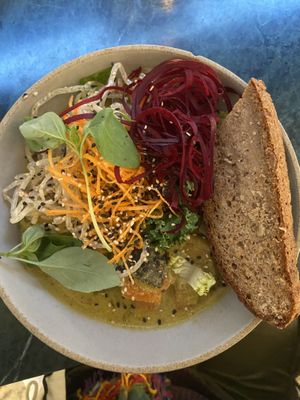 Thai curry with gluten-free bread   at Pepstop - Riddargatan in Stockholm