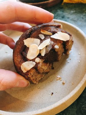 Raw cinnamon bun at Pepstop - Riddargatan in Stockholm
