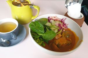 Daily rainbow bowl at Hula Juice Cafe in Edinburgh