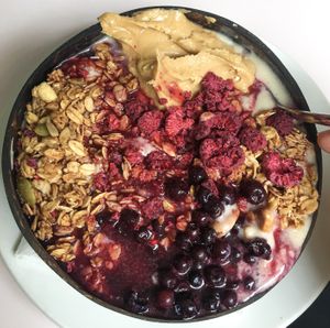 Nana bowl at Hula Juice Cafe in Edinburgh