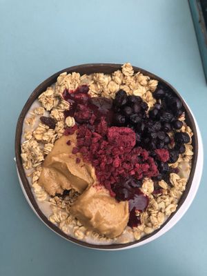 10/10 presentation, especially on the açai bowl! at Hula Juice Cafe in Edinburgh