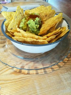 Nachos guacamole at Cactus in Palamos
