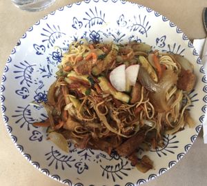 Wok with tofu and veggies at Cactus in Palamos