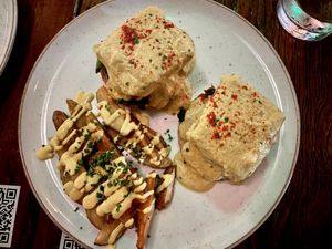 Benedict with smoked tofu and gluten free bread at Teva in Rio De Janeiro