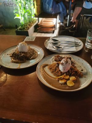 Banofee con dulce de leite made from coconut cream and carot cake at Teva in Rio De Janeiro