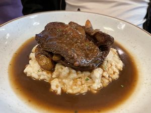 Seitan. Vocês não sabem a delícia de o molho.   at Teva in Rio De Janeiro