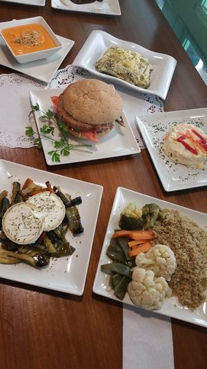 Big variety of plates at El Tablon Verde in Granada