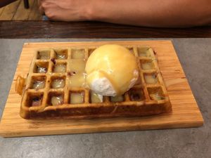 Vegan raspberry waffle at The Sister in Brussels