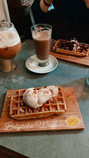   at The Sister in Brussels