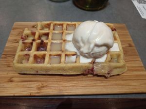 Raspberry white chocolate waffle at The Sister in Brussels