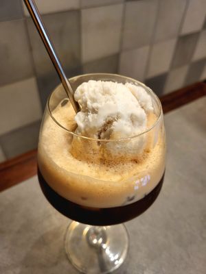  at The Sister in Brussels