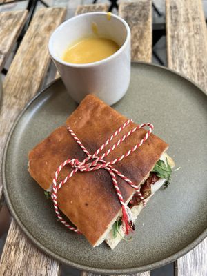 Ready to Move   at The Sister in Brussels