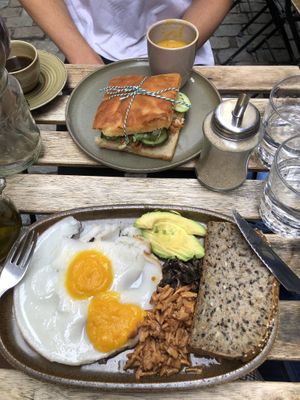   at The Sister in Brussels