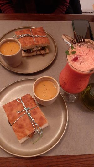  at The Sister in Brussels