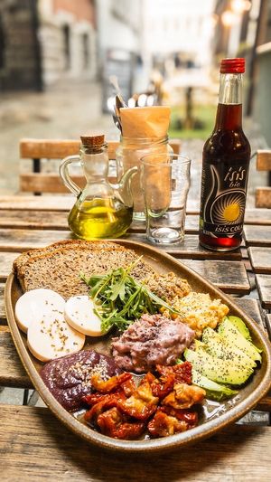 vegan healthy morning at The Sister in Brussels