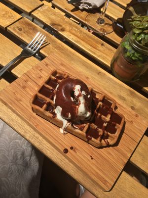 Vegan waffle with vanilla soy ice cream and chocolate sauce at The Sister in Brussels