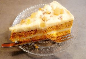 Raw carrot cake at The Sister in Brussels